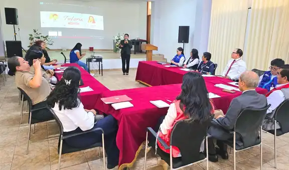 Presidente de la Corte de Moquegua participa en reunión interinstitucional para fortalecer estrategias educativas en colegios de la región