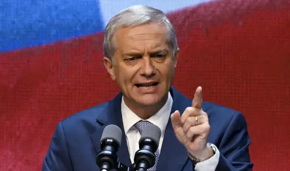 Aprobación de Kast alcanza el 50%, pero la desaprobación sube 7 puntos hasta el 37% en sus primeros días