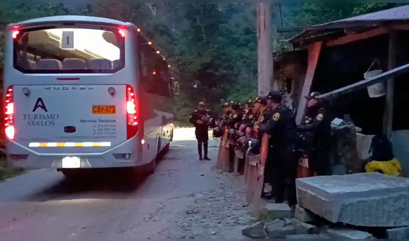 Cusco: PNP desaloja a invasores que ocuparon indebidamente las márgenes de vía Hiram Bingham hacia Machu Picchu