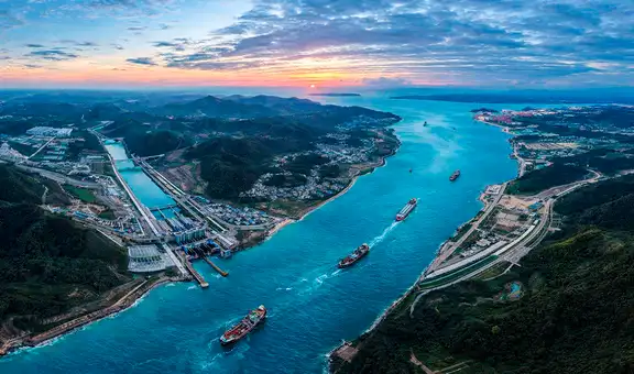 China rompe las reglas con un megacanal de 134 km que conectaría ríos con el mar para transportar más mercancía a sus socios