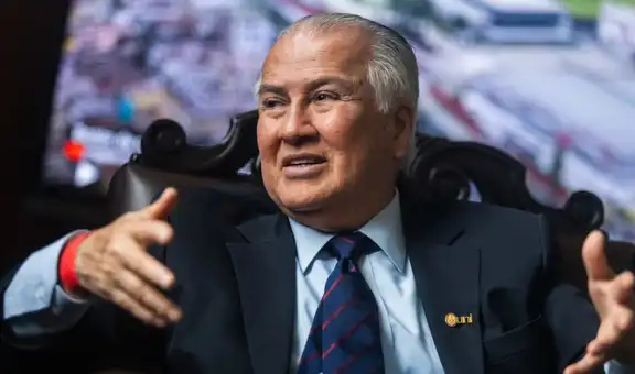 Alfonso López Chau firma pacto ético contra la corrupción en Puno: “Renunciaré si lo incumplo”