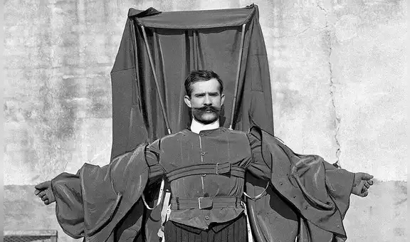 El sastre que intentó volar y revolucionar los paracaídas, pero terminó envolviendo a la Torre de Eiffel en una trágica historia