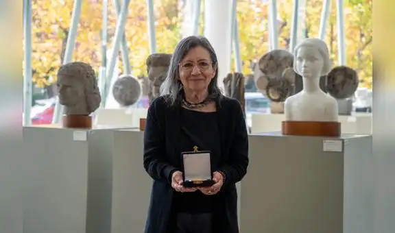 Carmen Ollé recibió Premio Iberoamericano de Letras José Donoso