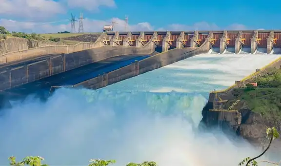 El país de Sudamérica que genera toda su electricidad con energías renovables: no es Brasil ni Uruguay