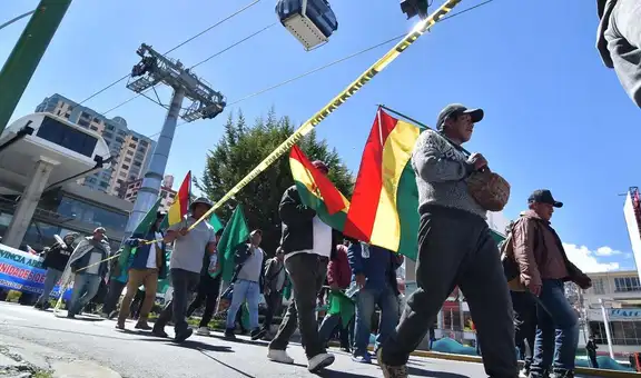 Cientos llegan a La Paz tras 28 días de marcha para exigir al gobierno boliviano anular reforma de ley agraria