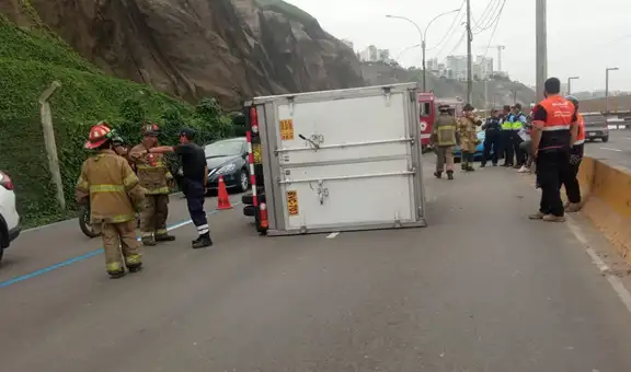 Accidente en la Costa Verde interrumpe tránsito a la altura de playa La Pampilla en Miraflores
