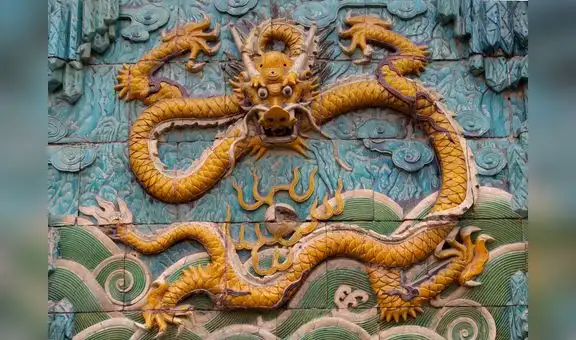 Vuelven los dragones al norte, por Eduardo González Viaña