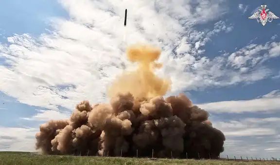 Rusia desafía a Estados Unidos y prueba a Satan II, su sistema de misiles catalogado como el "más poderoso del mundo"
