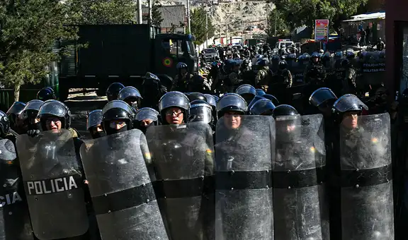 Gobierno de Rodrigo Paz inicia una operación policial y militar para levantar bloqueos en Bolivia