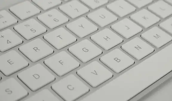 ¿Sabías para qué sirve la pequeña rayita en las teclas F, J y el número 5 de tu teclado?