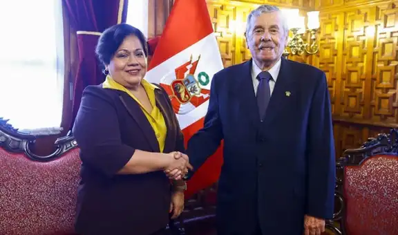 Julio Arbizu: "Congreso blinda a María Caruajulca (…) es la abogada del pacto mafioso"