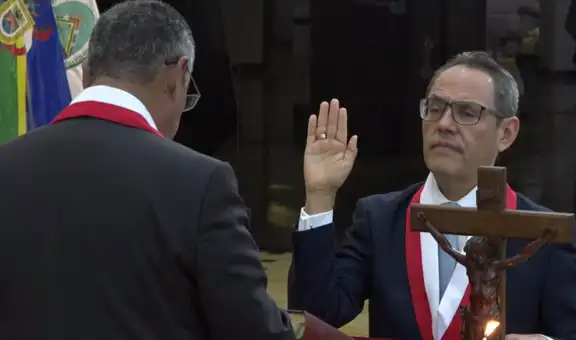 Helder Domínguez jura como nuevo presidente del Tribunal Constitucional en reemplazo de Luz Pacheco