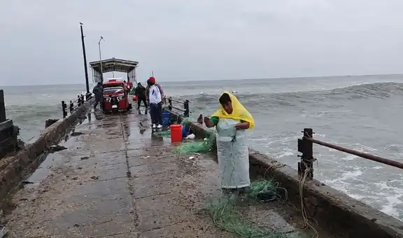 Oleaje anómalo cierra puertos en Perú: más de 500 pescadores afectados en Chincha y suspenden tours a Islas Ballestas