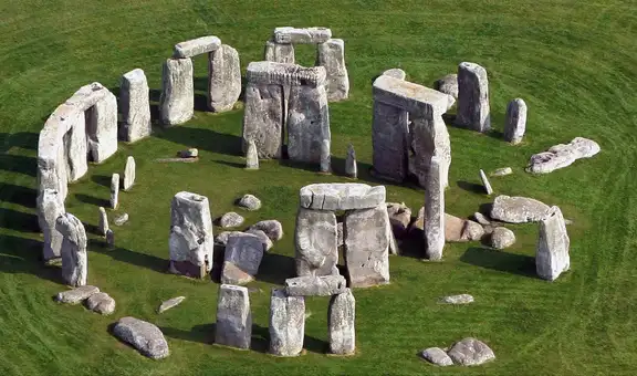 No fue la naturaleza: estudio revela que la piedra del altar de 6 toneladas en Stonehenge recorrió 700 kilómetros gracias al esfuerzo humano