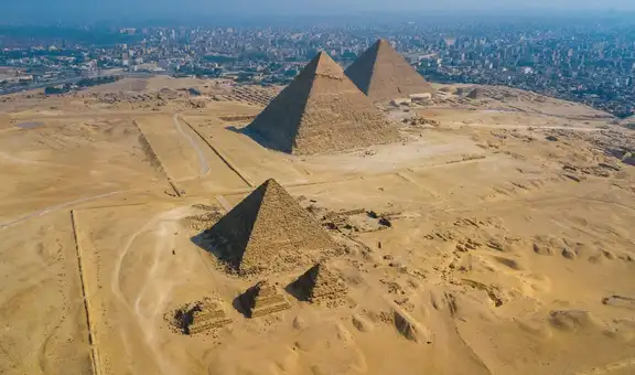 Arqueólogos descubren tumbas egipcias de 5.000 años de antigüedad que reescriben los orígenes de la arquitectura piramidal