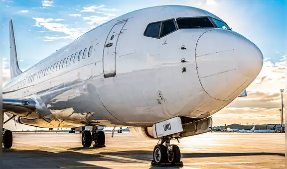 La Fuerza Aérea de este país en América Latina refuerza y potencia su transporte mediante su primer Boeing 737-800NG que llegó de China