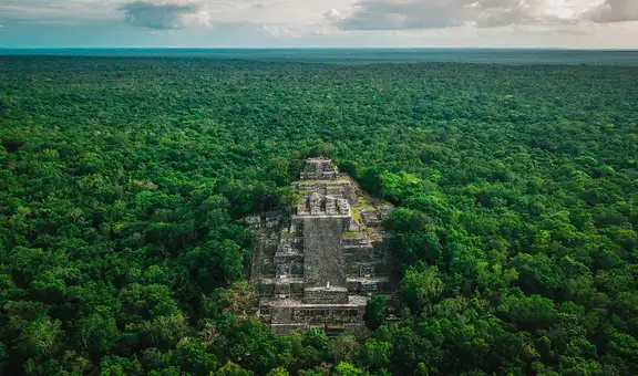 Arqueólogos descubren una antigua ciudad maya intacta que se mantuvo oculta en la selva durante siglos
