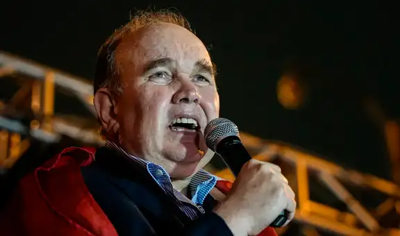 Roberto Burneo sobre López Aliaga: "Cada persona decidirá si juramenta o no ante el Congreso"