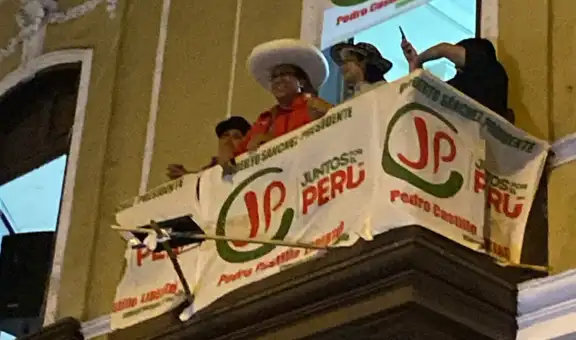 Roberto Sánchez encabeza movilización en defensa del voto: "El pueblo exige justicia electoral"