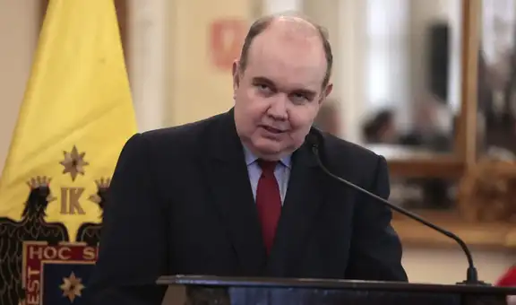 Rafael López Aliga busca ayuda del Congreso y pide que le informe al JNE que no asumirá como senador