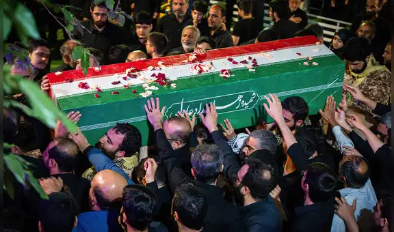 Irán inicia una semana de ceremonias fúnebres para Ali Khamenei, el líder supremo abatido por Estados Unidos