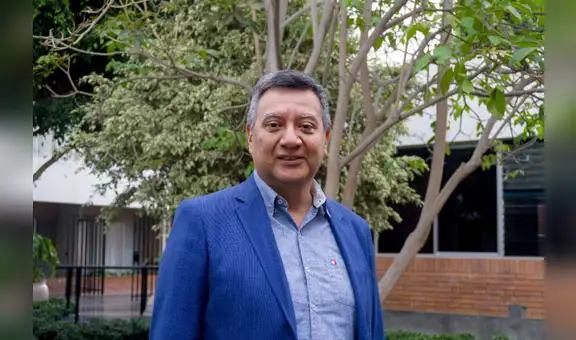 Ricardo Sumalavia: “Como escritor, no me impongo modas, ni temas que puedan vender mejor”