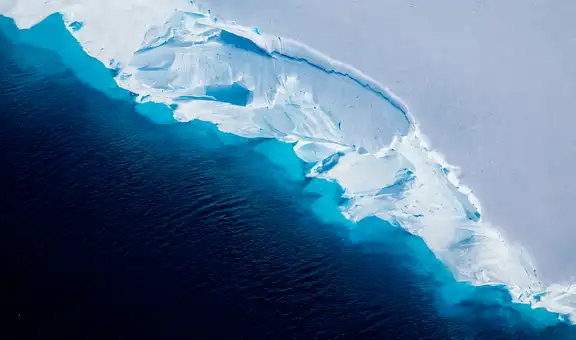 La mayor apuesta de los científicos: el millonario plan para salvar el 'glaciar del fin del mundo' a 650 metros bajo el mar