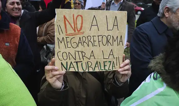 El Senado de Chile aprueba críticada megarreforma economica de Kast que rebaja impuestos a las grandes empresas