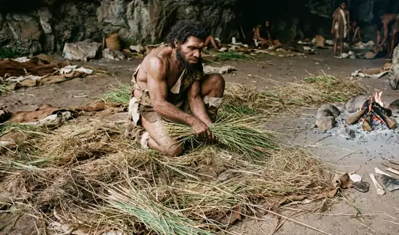 Los humanos de la Edad de Piedra ya dormían en camas hace 200.000 años: usaban hierba sobre cenizas