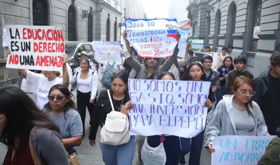 Keiko Fujimori anuncia más becas y retorno del PRONAA, sin política educativa clara
