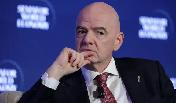 "Renuncia, Infantino": UEFA exige la salida del presidente de la FIFA