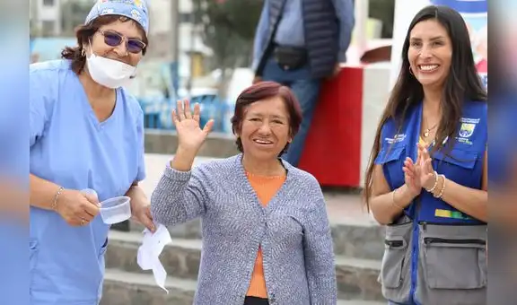 Más de 1300 personas de la tercera edad vuelven a sonreír gracias a prótesis dental gratuita