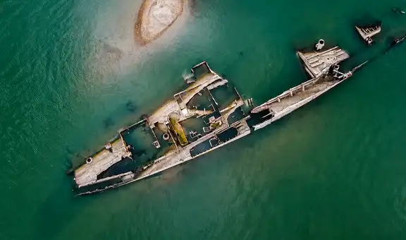 Una sequía histórica sacó a la luz los secretos del río Danubio: barcos de la Segunda Guerra Mundial, fósiles de mamut y más