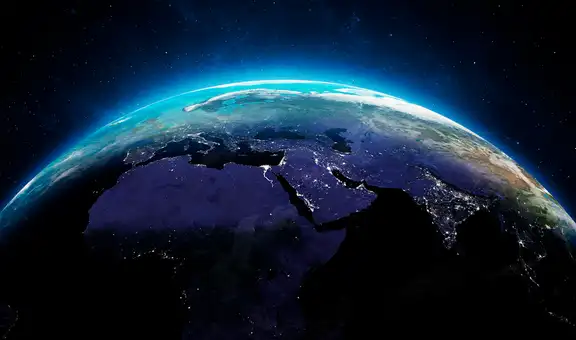 Científicos observan el núcleo fundido de la Tierra y detectan que cambió repentinamente de dirección