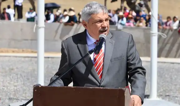 Abuchean a Alberto Beingolea durante conmemoración por la Batalla de Junín