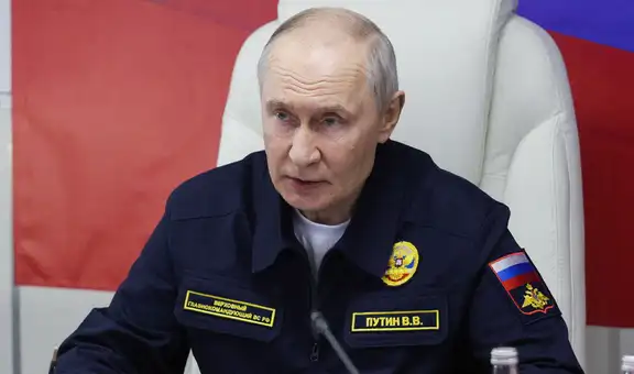 Vladimir Putin amenazó con confiscar buques occidentales ante los ataques europeos contra la "flota fantasma" de Rusia