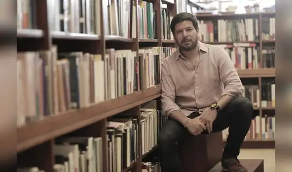 Renato Cisneros: “En todo narrador hay un deseo de dinamitar el lugar de donde proviene”
