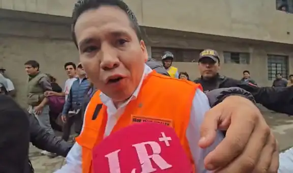 Alcalde de Villa El Salvador es retirado entre golpes y gritos por vecinos de zona afectada por inundaciones