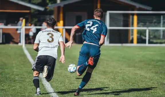 El fútbol peruano más internacional que nunca: deportistas que la rompen (y las ligas quieren)