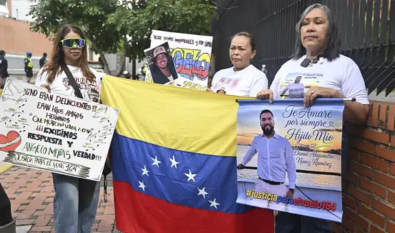 Familias de presos políticos en Venezuela exigen acelerar las excarcelaciones anunciadas por Delcy Rodriguez