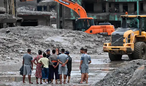 Nepal y China mantienen la búsqueda de casi 3.000 desaparecidos mientras sube a 675 el balance provisional de muertos