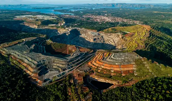 Estados Unidos busca desafiar a China con un proyecto de tierras raras de US$5.000 millones en Brasil, pero enfrenta obstáculos