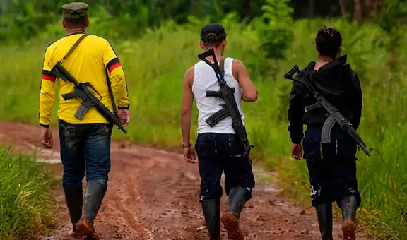 Colombia flexibiliza el porte de armas en plena ofensiva de Abelardo de la Espriella contra los grupos armados