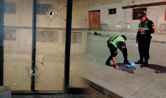Desconocidos balean cabina de transmisión de La Noticia Clave con periodista dentro en Lambayeque