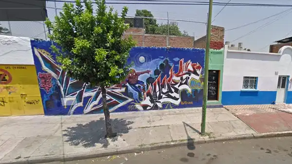 Google Maps: encuentra mural de Spiderman, lo revisa y descubre grosero error [FOTOS]