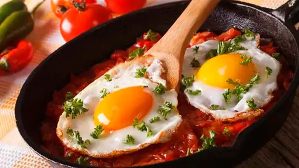 Distinguen al Arroz con huevo como uno de las mejores platillos del continente [VIDEO]