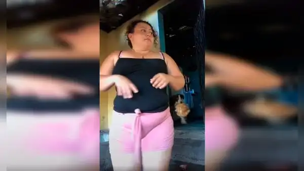 Perro ‘roba’ bolsa de panes de su dueña mientras ella grababa un reto de baile para TikTok [VIDEO] 