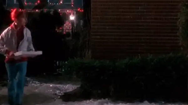 Mi pobre angelito: En víspera de Navidad, cibernautas recuerdan icónica escena