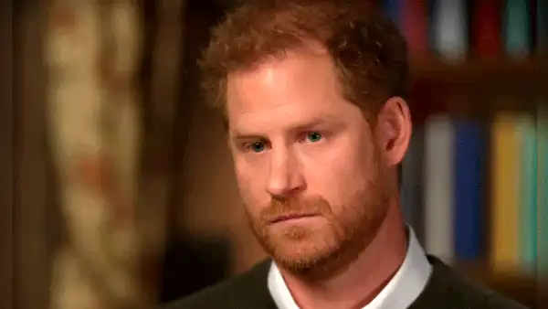 El príncipe Harry es acusado de querer “demoler” la familia real tras ser “atacado” por su hermano Guillermo