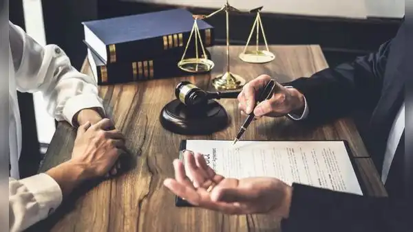 ¿Cómo puedo solicitar un adelanto de herencia de una propiedad?